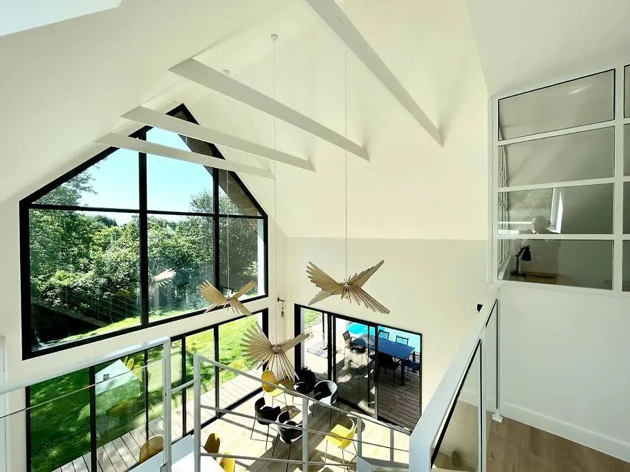Villa Neuve Contemporaine Avec Piscine 富埃南