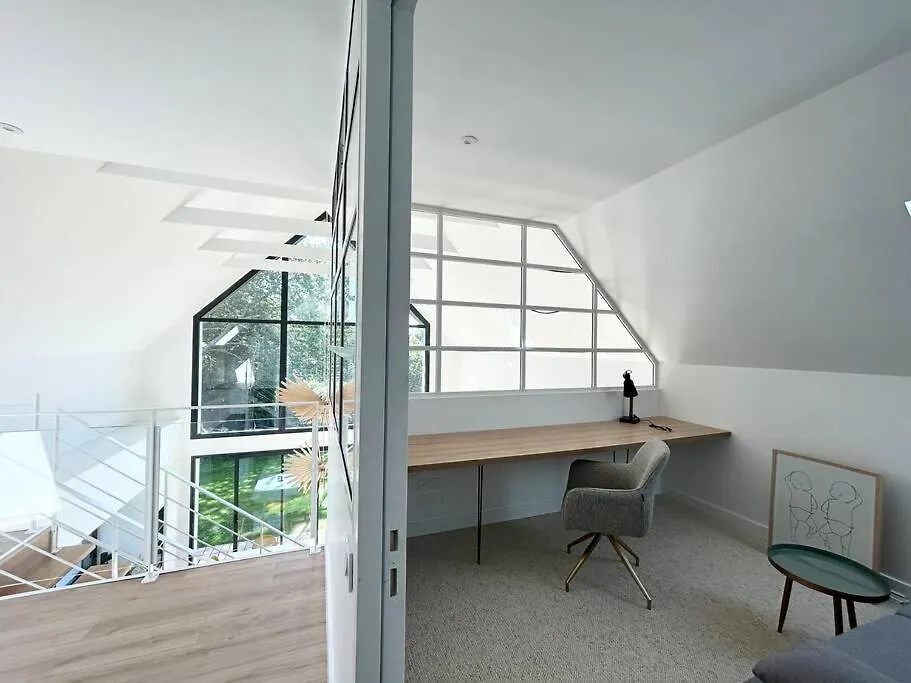 Villa Neuve Contemporaine Avec Piscine 富埃南 0*,  法国
