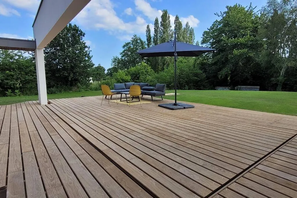 Villa Neuve Contemporaine Avec Piscine 富埃南